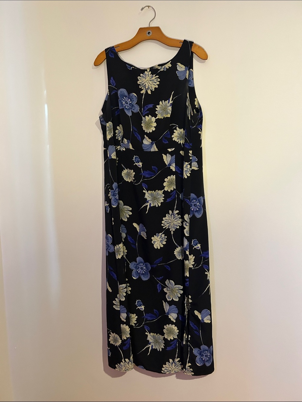 Vintage Floral Sleeveless Maxi Dress - Black with Blue and Cream Flowers
